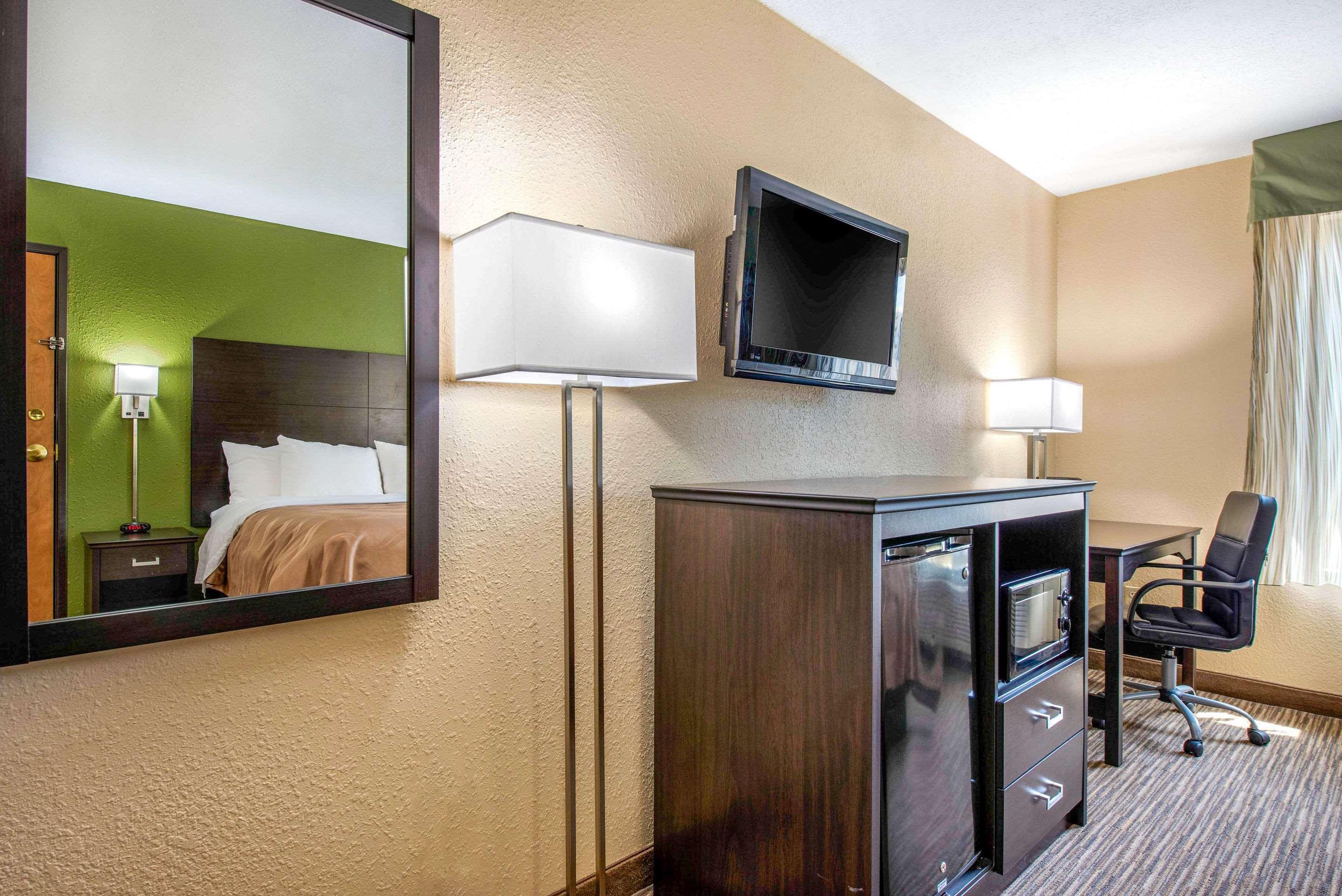 Quality Inn & Suites Brandenburg - Fort Knox Exterior foto