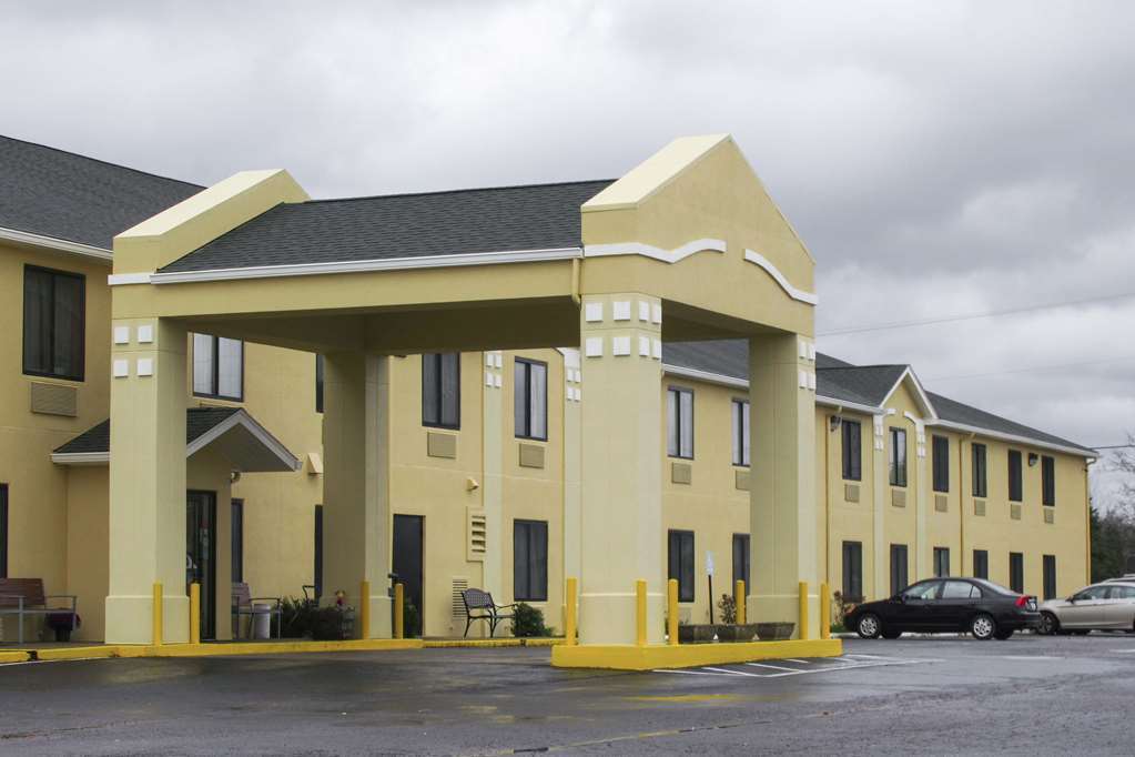 Quality Inn & Suites Brandenburg - Fort Knox Exterior foto